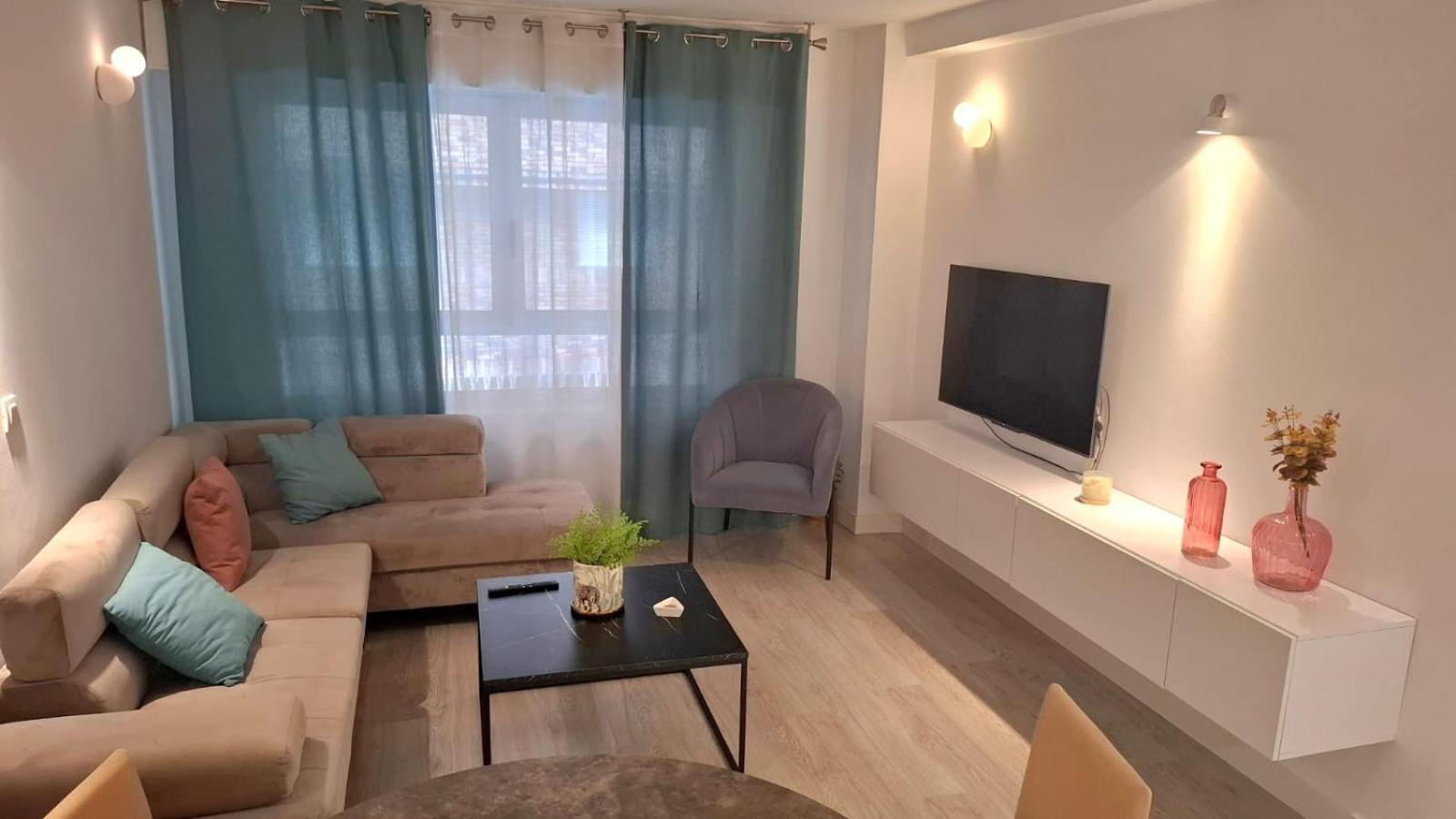 Moderno Apartamento Con Garaje Privado En El Centro De Vigo Zewnętrze zdjęcie